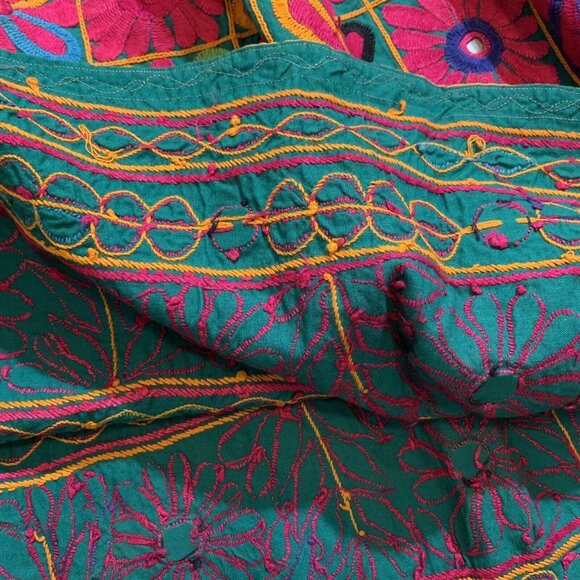 CUTE Artistic KIDS Hand Vibrantly Hand Embroidered LEHENGA 2 Piece Set - Picture 3 of 6